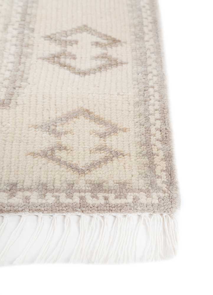 thyme ivory wool hand knotted Rug - Corner