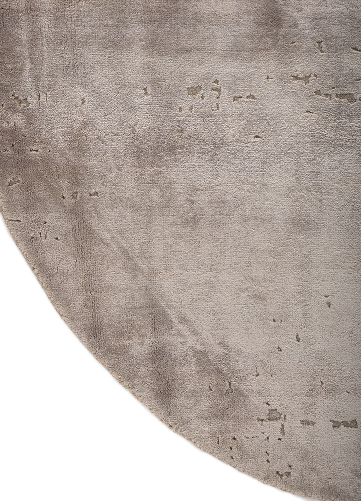 hidden by kavi grey and black wool and bamboo silk hand knotted Rug - Corner