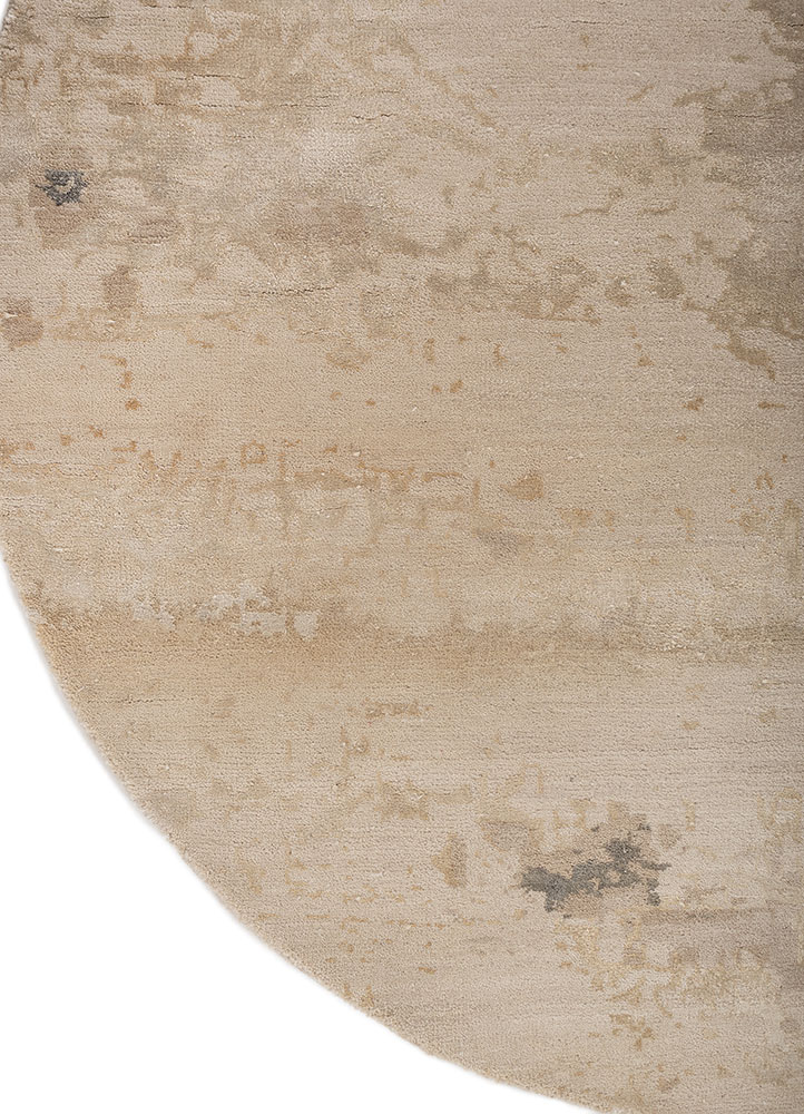 chaos theory by kavi ivory wool and bamboo silk hand knotted Rug - Corner