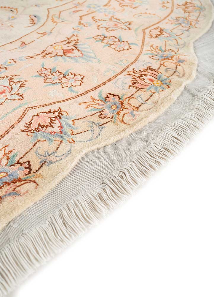 gulmarg gold wool and silk hand knotted Rug - Corner