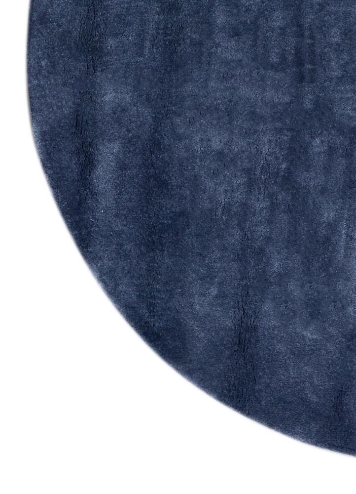 adrift blue wool and viscose hand tufted Rug - Corner