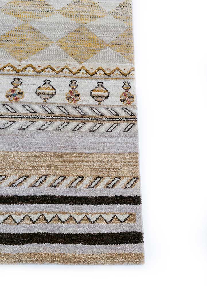manchaha gold wool hand knotted Rug - Corner