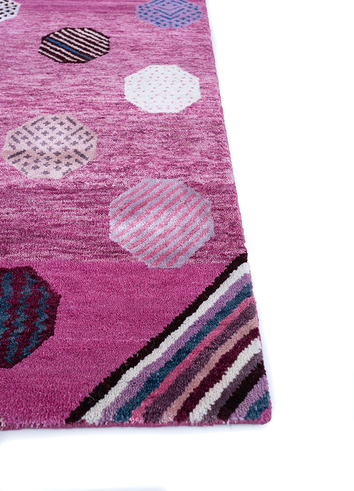 manchaha ivory wool and bamboo silk hand knotted Rug - Corner