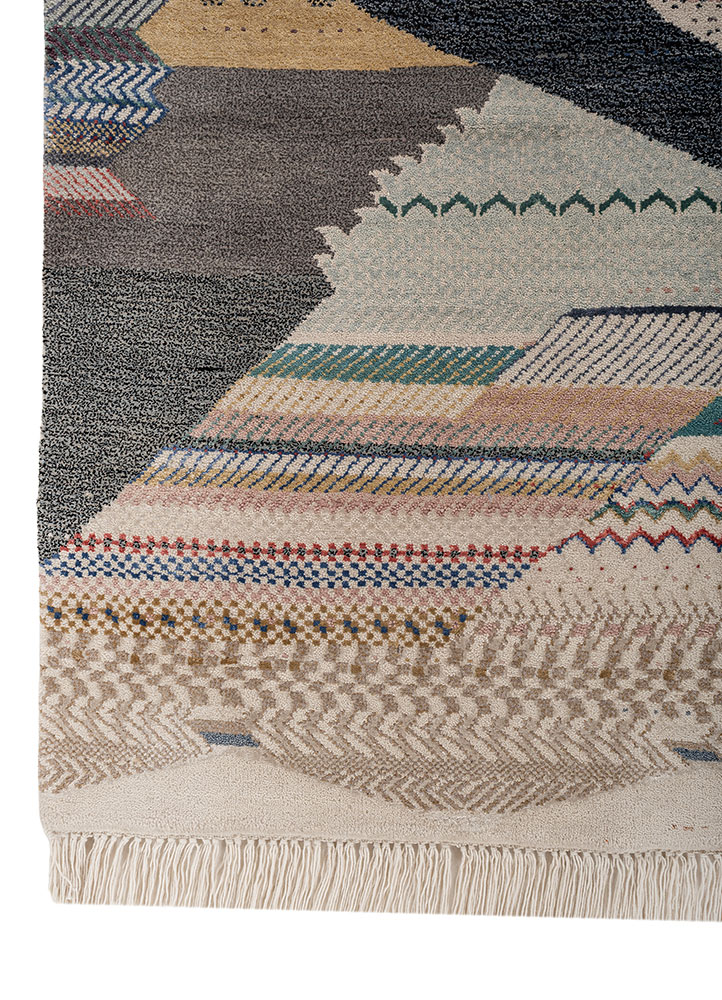 manchaha ivory wool and bamboo silk hand knotted Rug - Corner