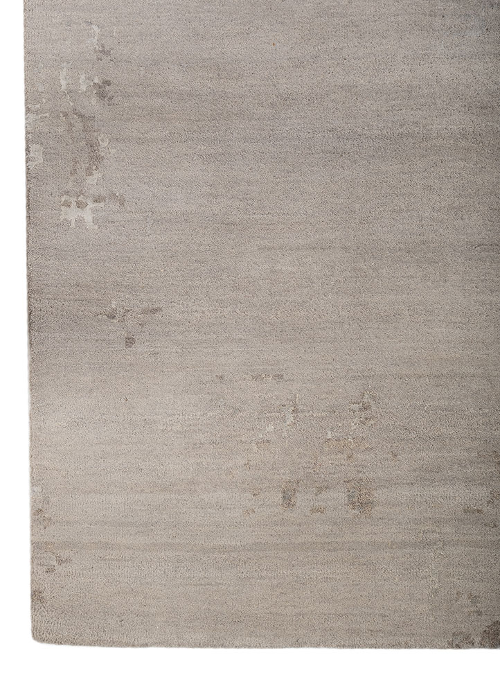 aprezo grey and black wool and bamboo silk hand knotted Rug - Corner