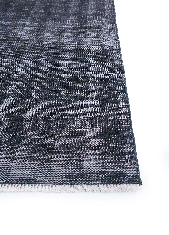 lacuna grey and black wool hand knotted Rug - Corner