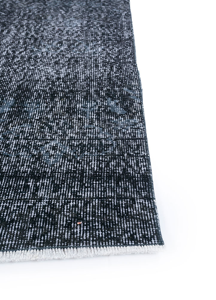 lacuna grey and black wool hand knotted Rug - Corner