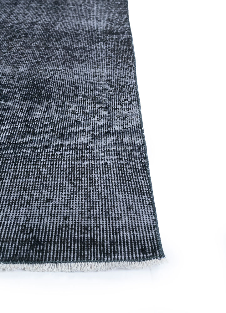 lacuna grey and black wool hand knotted Rug - Corner