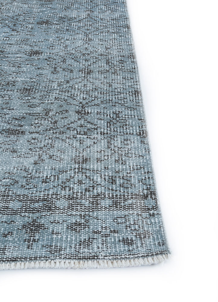 lacuna grey and black wool hand knotted Rug - Corner