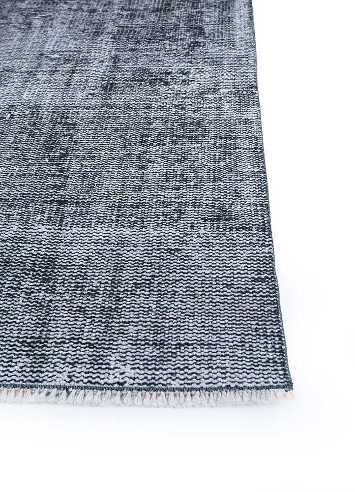 lacuna grey and black wool hand knotted Rug - Corner