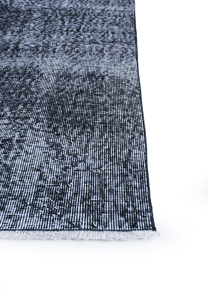 lacuna grey and black wool hand knotted Rug - Corner