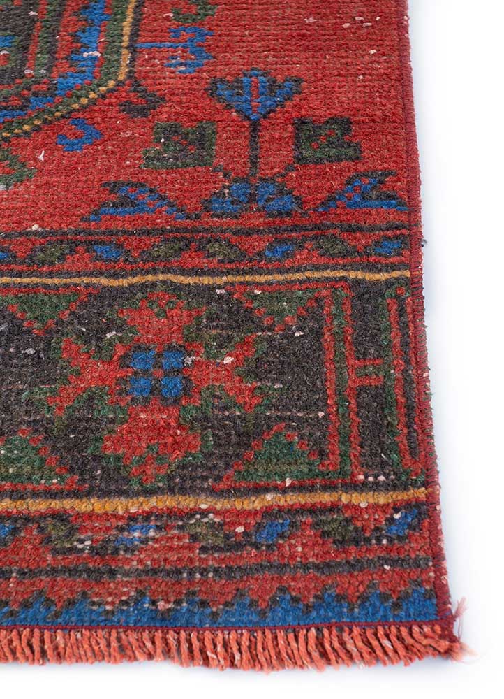 vintage red and orange wool hand knotted Rug - Corner