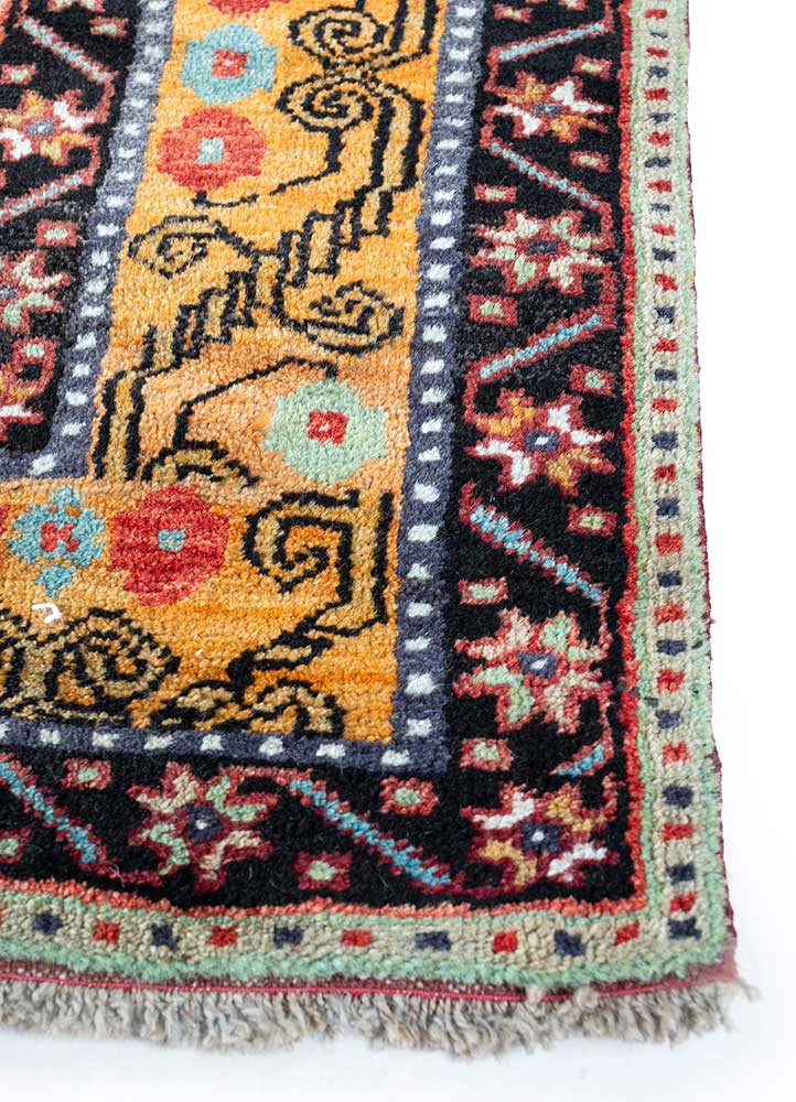 nuray red and orange wool hand knotted Rug - Corner