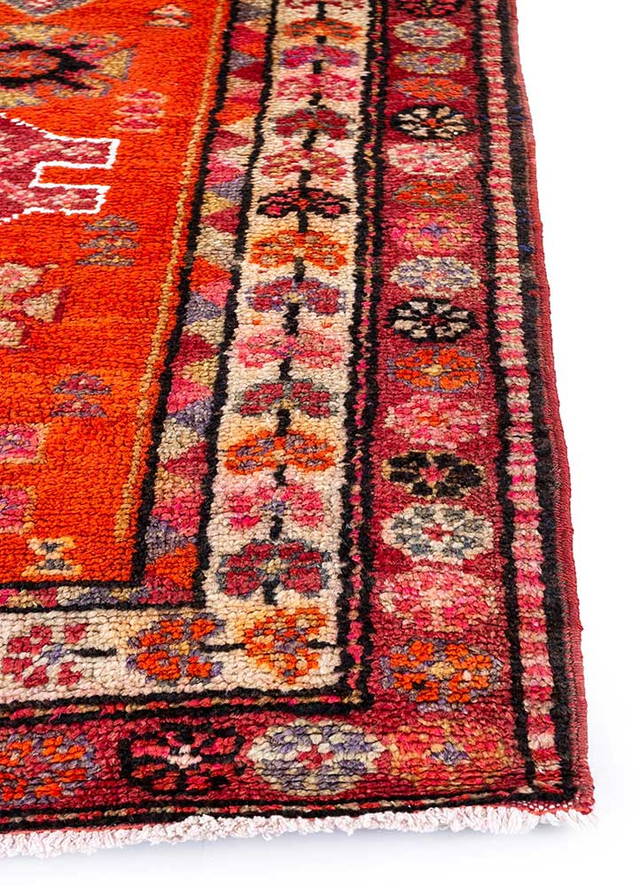 nuray red and orange wool hand knotted Rug - Corner