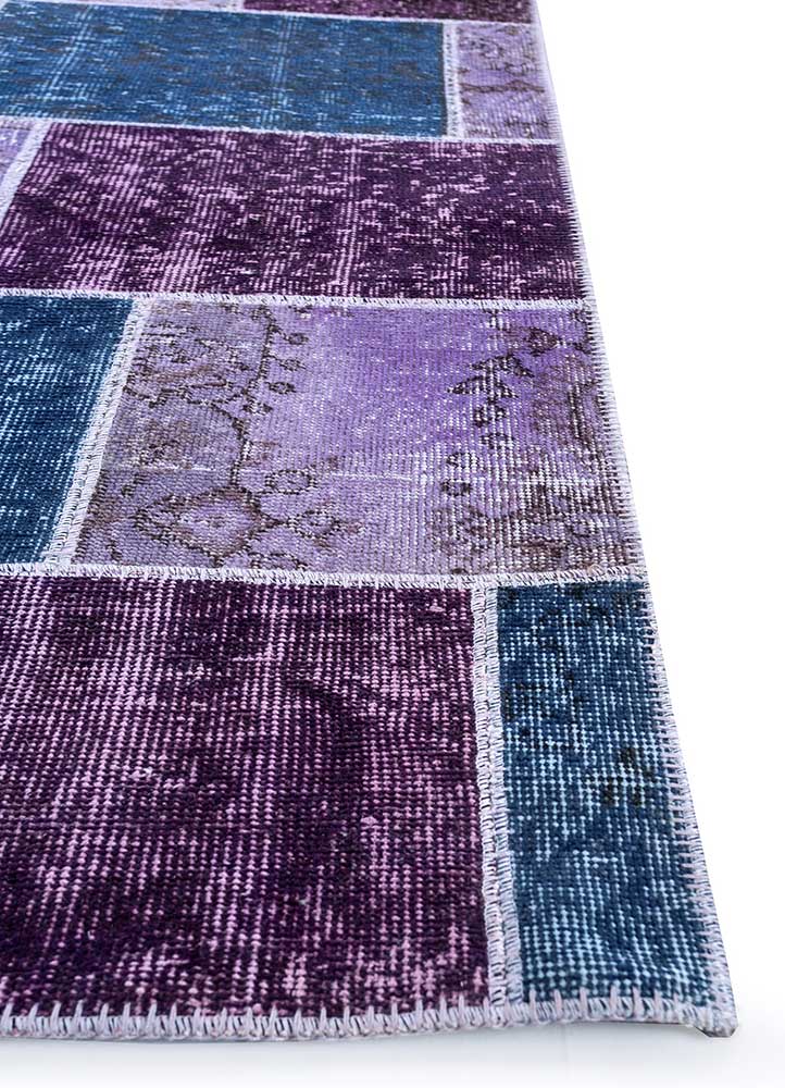provenance pink and purple wool hand knotted Rug - Corner