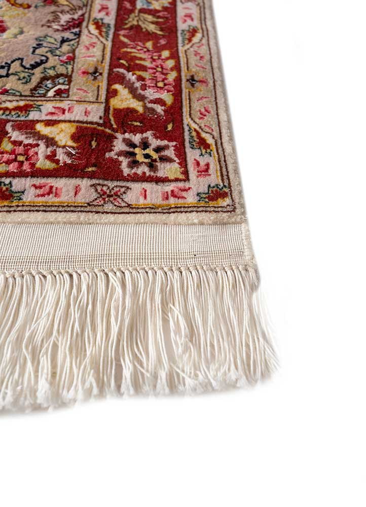 aurora ivory wool and silk hand knotted Rug - Corner