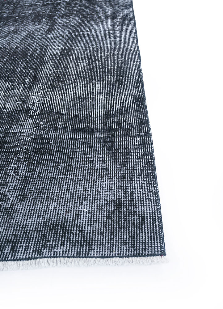 lacuna grey and black wool hand knotted Rug - Corner