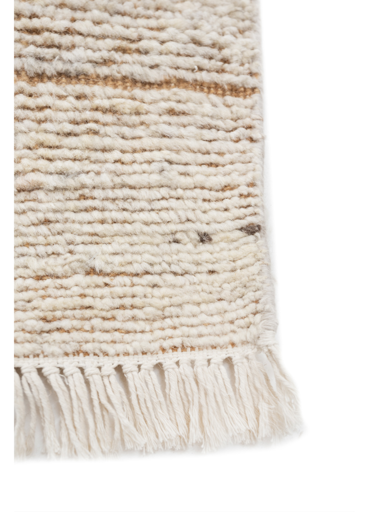 manifest ivory wool hand knotted Rug - Corner