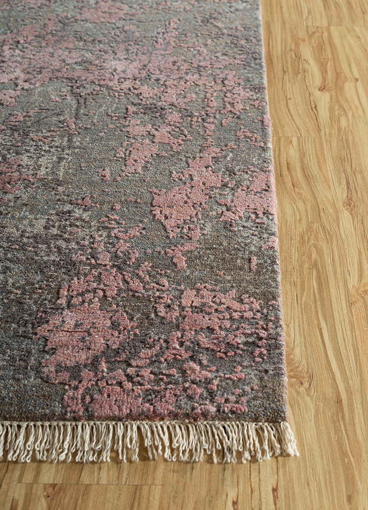 entropy grey and black wool and silk hand knotted Rug - Corner