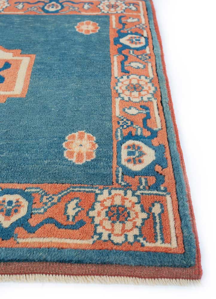 nuray blue wool hand knotted Rug - Corner