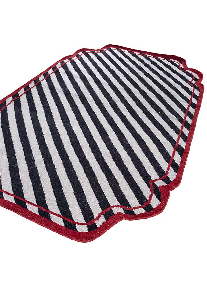 alhambra grey and black wool flat weaves Rug - FloorShot