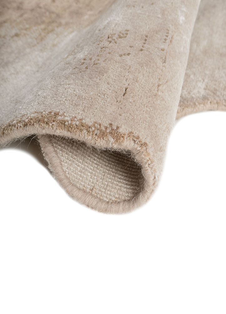 entropy ivory wool and bamboo silk hand knotted Rug - FloorShot