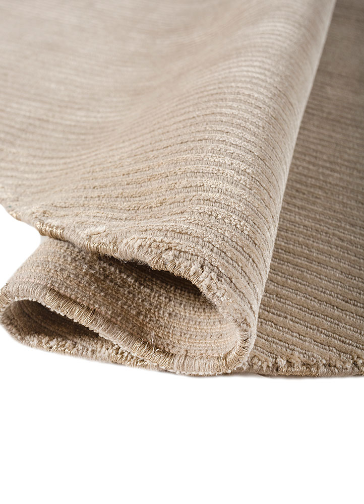 saga ivory wool and viscose hand loom Rug - FloorShot
