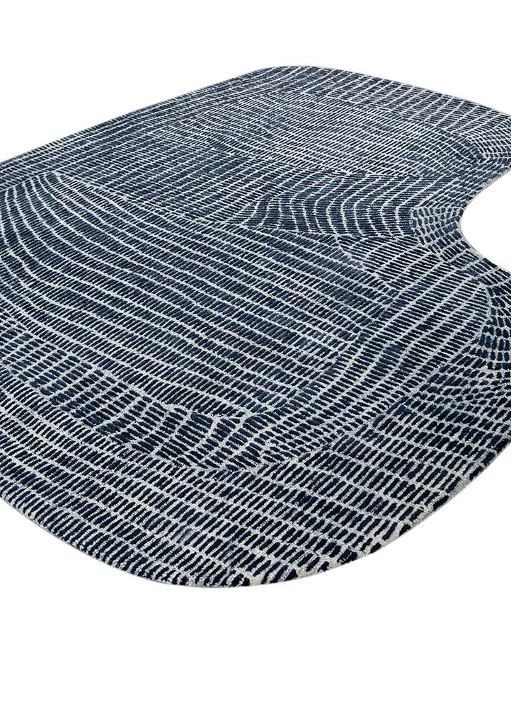 pathways grey and black wool and viscose hand tufted Rug - FloorShot