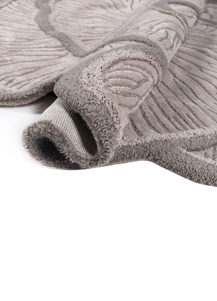 aurelia grey and black wool and viscose hand tufted Rug - FloorShot
