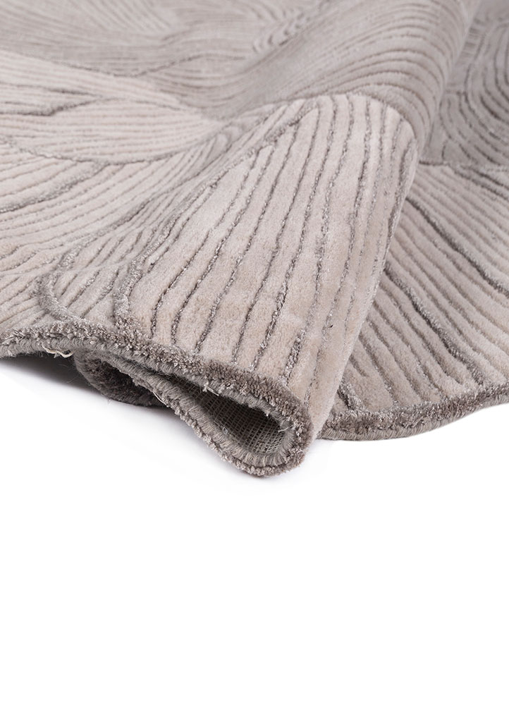 aurelia grey and black wool and viscose hand tufted Rug - FloorShot