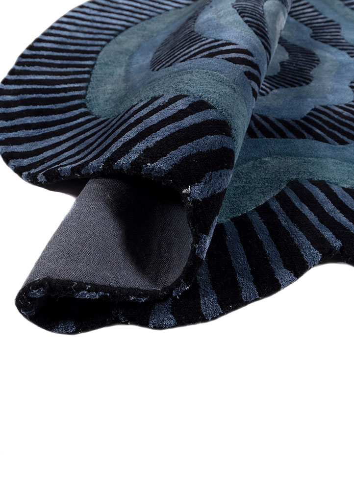 adrift grey and black wool and viscose hand tufted Rug - FloorShot