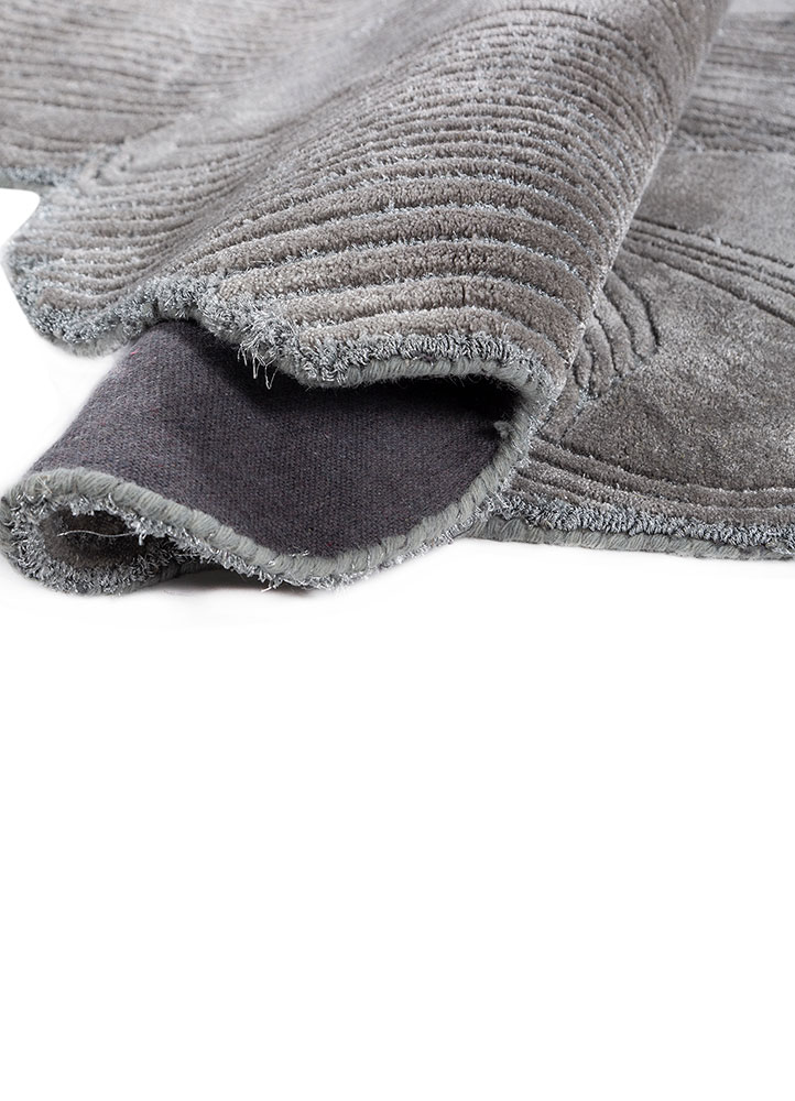 infini grey and black viscose hand tufted Rug - FloorShot