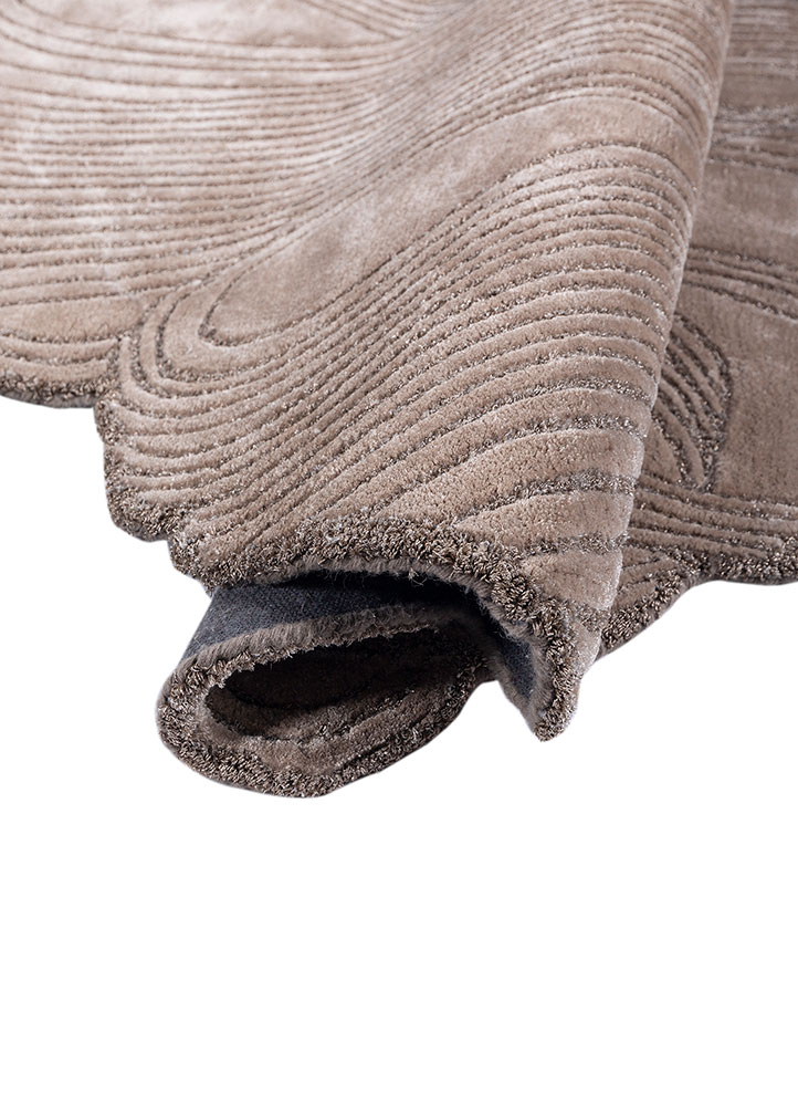infini ivory viscose hand tufted Rug - FloorShot