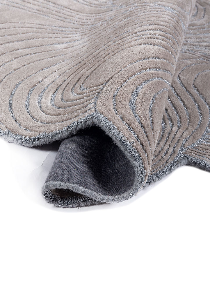infini grey and black viscose hand tufted Rug - FloorShot