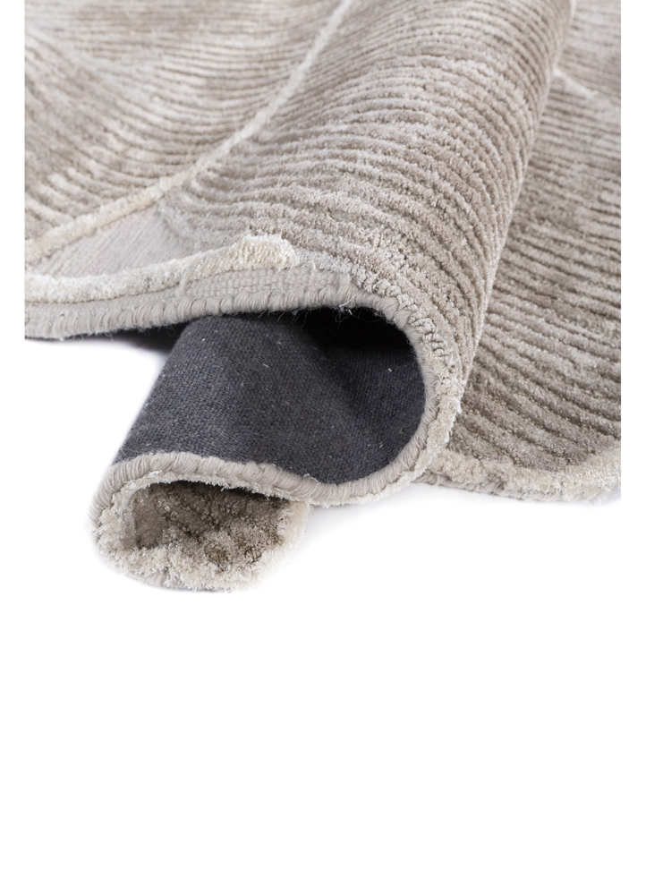 aurelia ivory wool and viscose hand tufted Rug - FloorShot