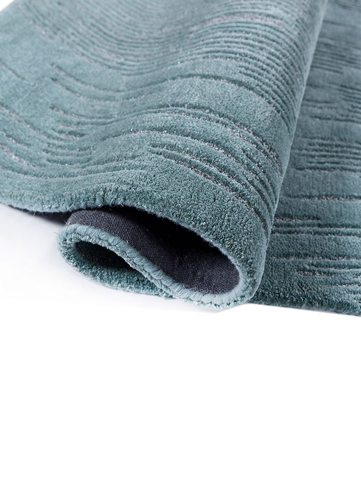 infini blue wool and viscose hand tufted Rug - FloorShot