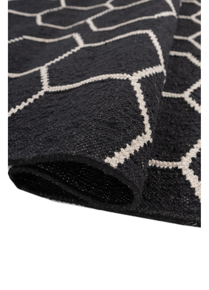 indusbar grey and black polyester flat weaves Rug - FloorShot