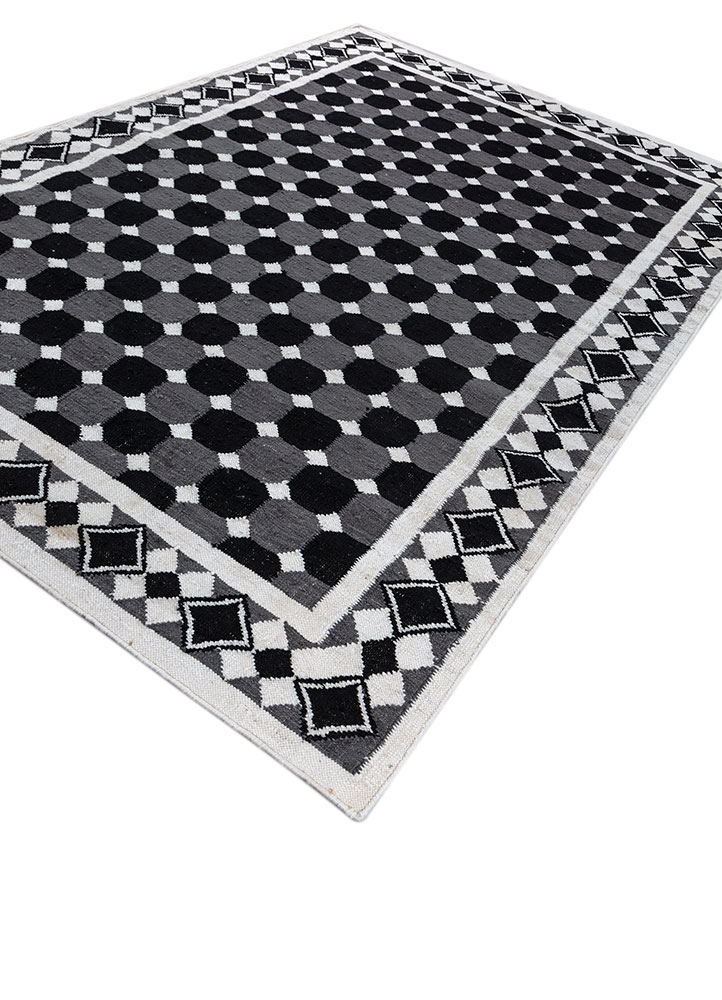 alhambra grey and black wool flat weaves Rug - FloorShot
