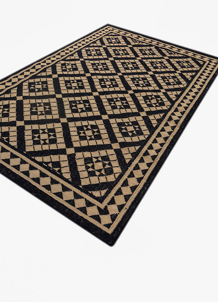 alhambra grey and black wool flat weaves Rug - FloorShot