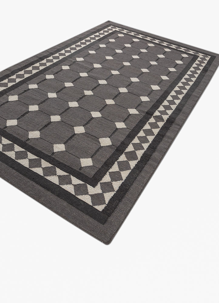 alhambra grey and black wool flat weaves Rug - FloorShot