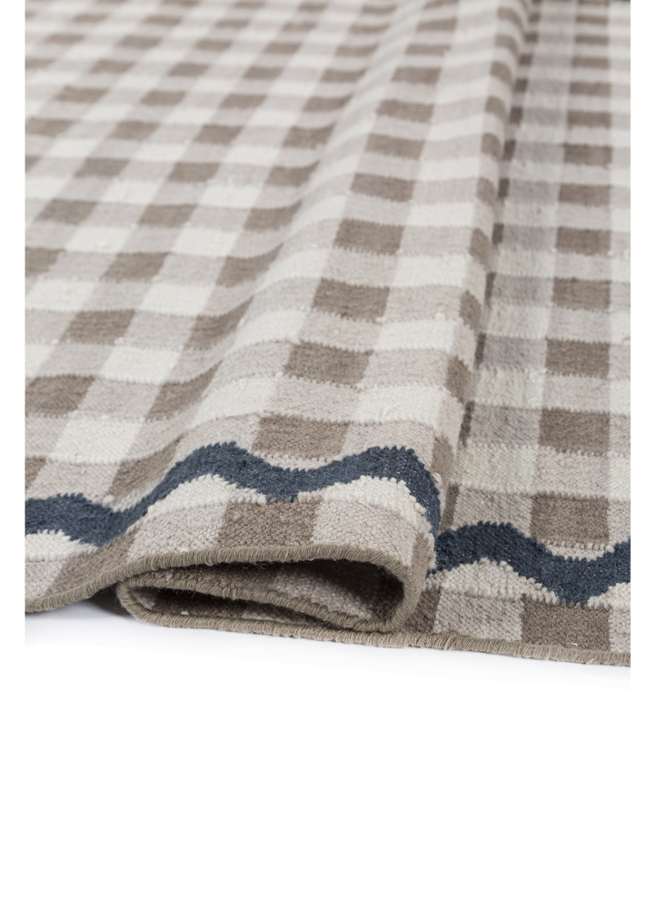alhambra grey and black wool flat weaves Rug - FloorShot