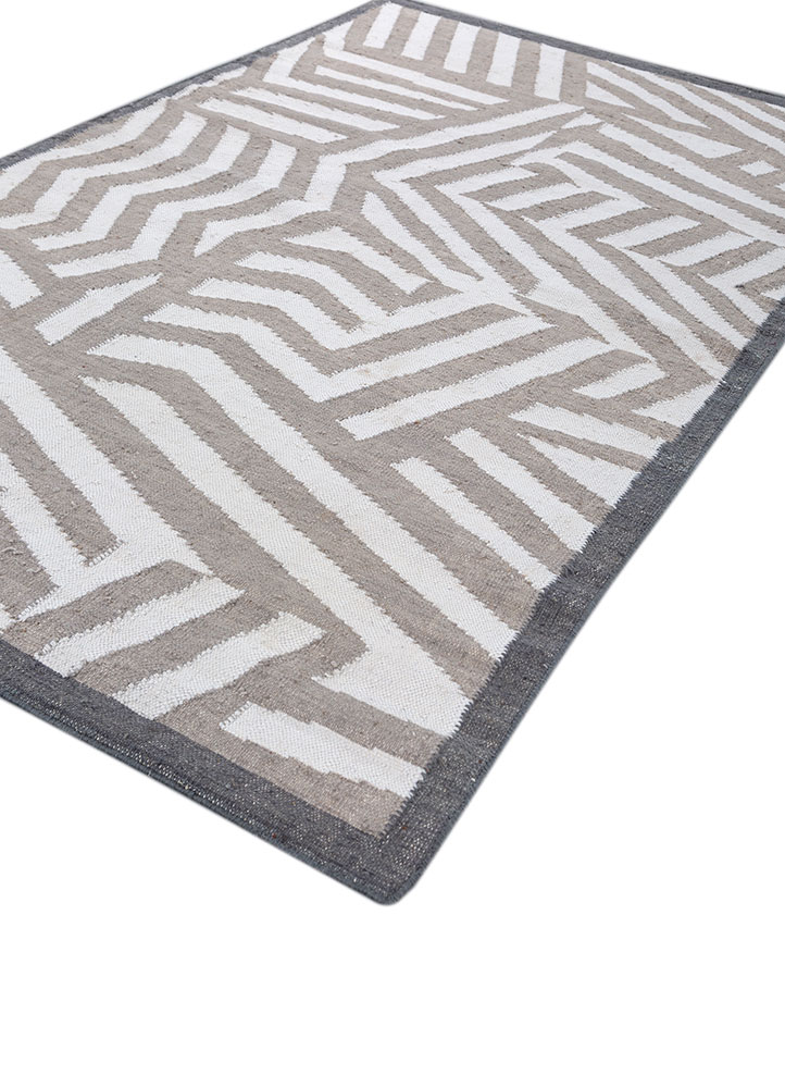 alhambra grey and black wool flat weaves Rug - FloorShot