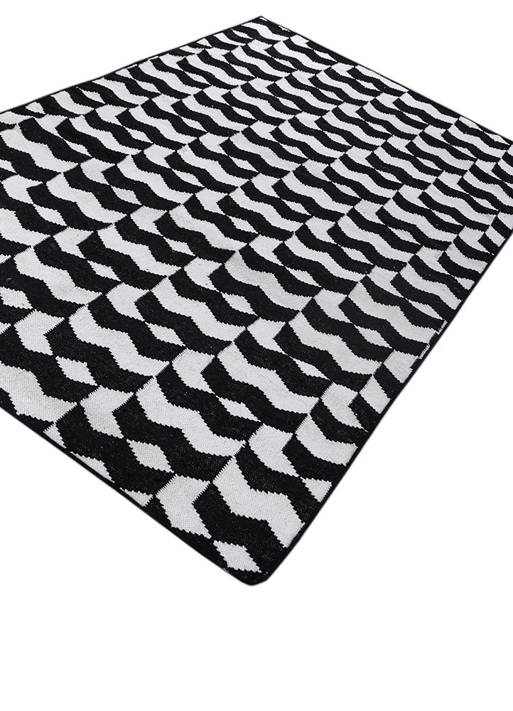 alhambra grey and black wool flat weaves Rug - FloorShot
