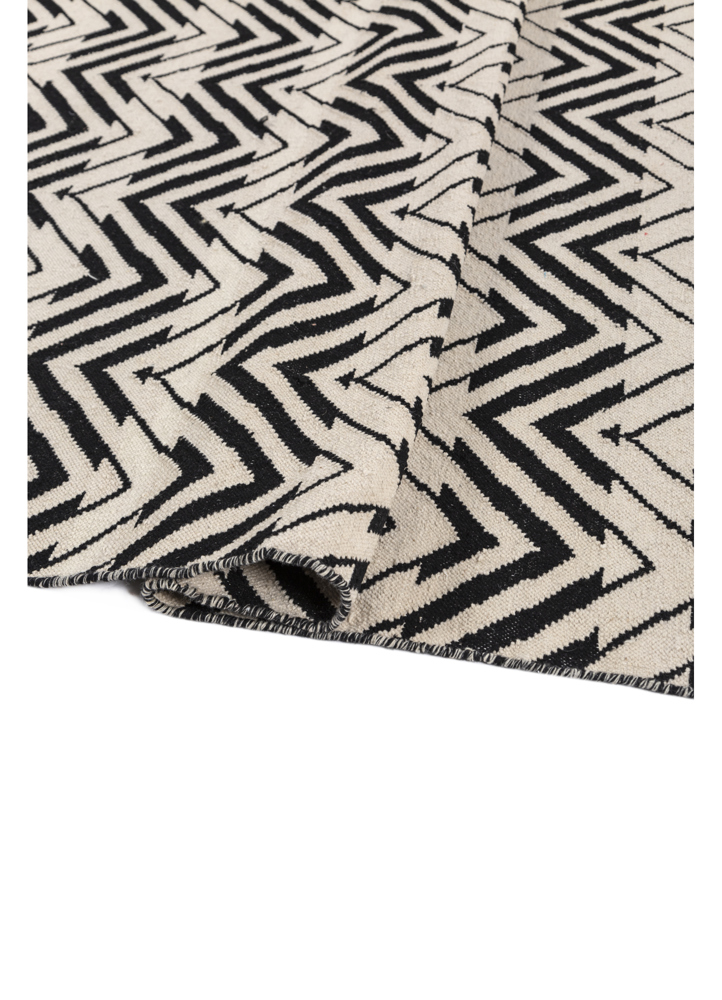 alhambra grey and black wool flat weaves Rug - FloorShot