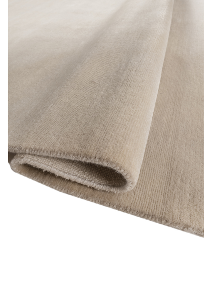 sthir ivory wool hand knotted Rug - FloorShot