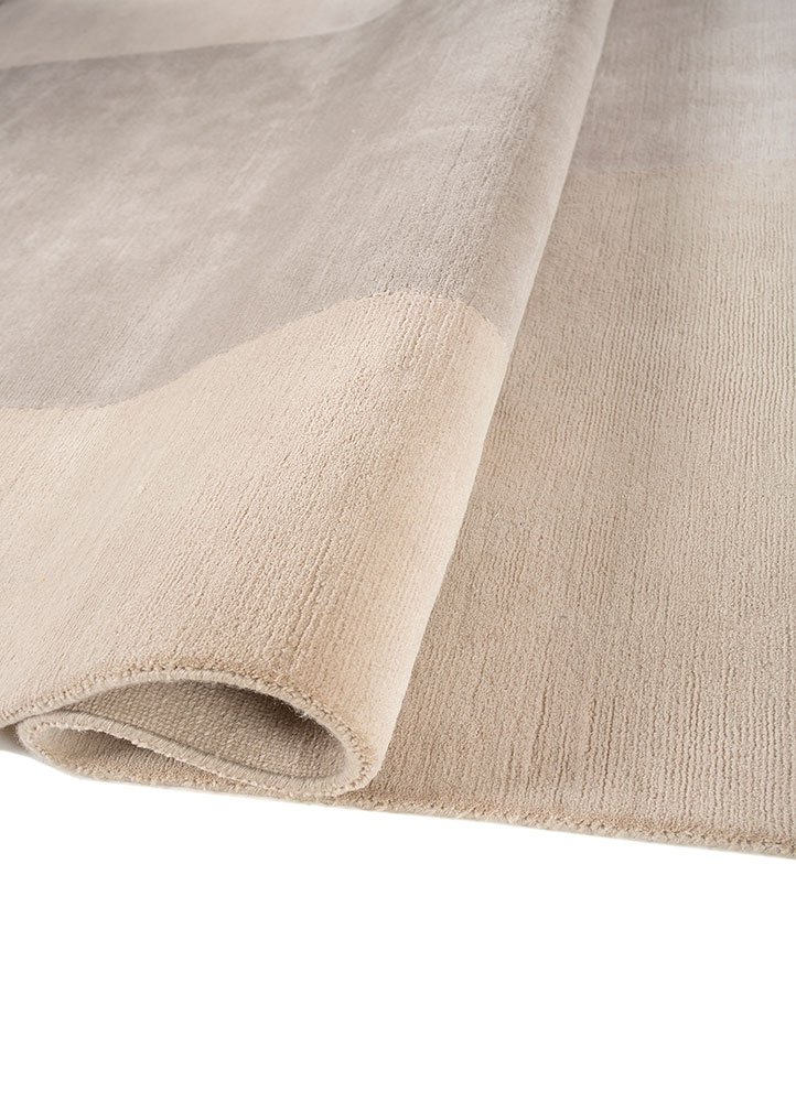 sthir ivory wool hand knotted Rug - FloorShot