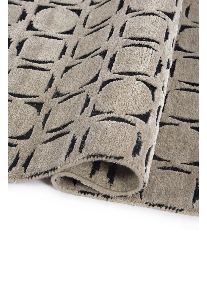 azalea ivory wool and silk hand knotted Rug - FloorShot