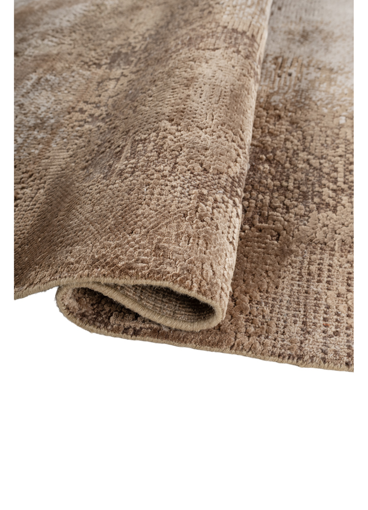 uvenuti ivory wool and bamboo silk hand knotted Rug - FloorShot