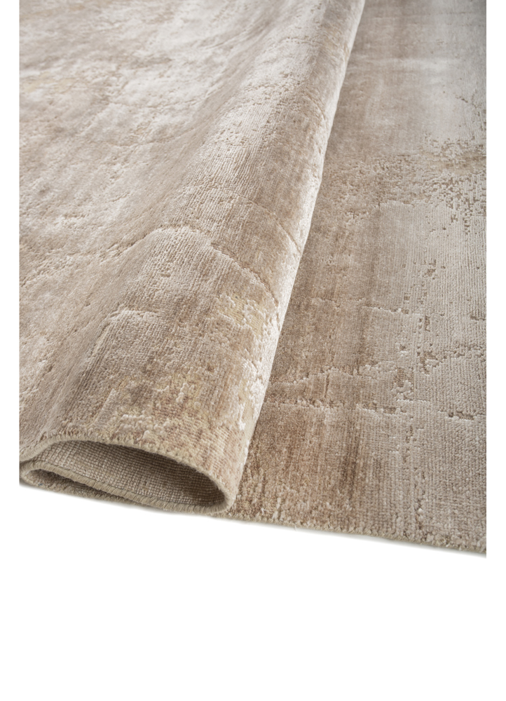 entropy ivory wool and bamboo silk hand knotted Rug - FloorShot
