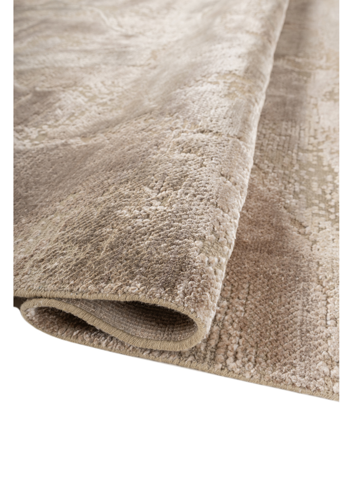 aprezo ivory wool and bamboo silk hand knotted Rug - FloorShot